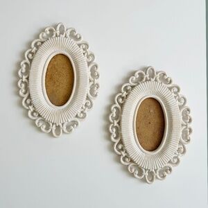 Vintage Set of 2 Scalloped Oval Picture Frames